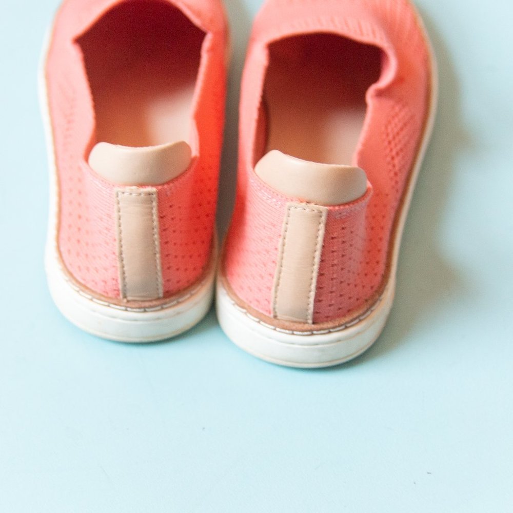 UGG Sammy Vibrant Coral Fabric Knit Slip On Sneaker Flats Size 7.5 - Picture 6 of 8
